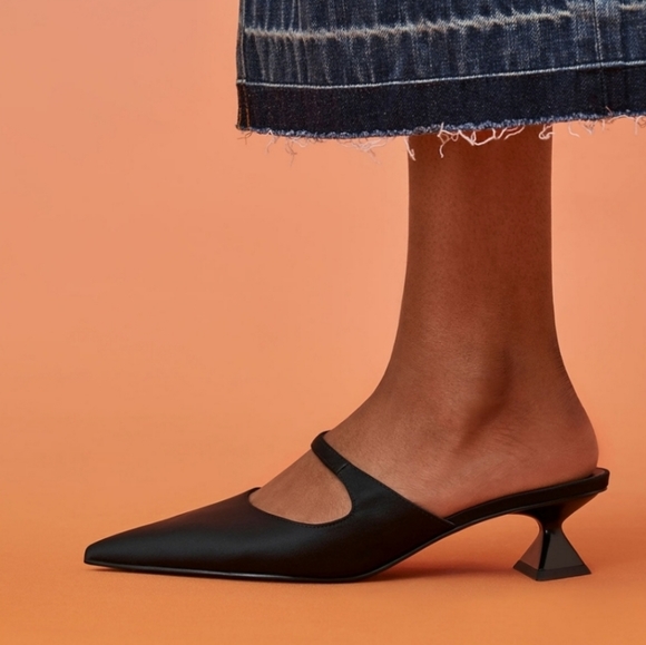 Asymmetric Sculptural Heel Pumps - Picture 2 of 6